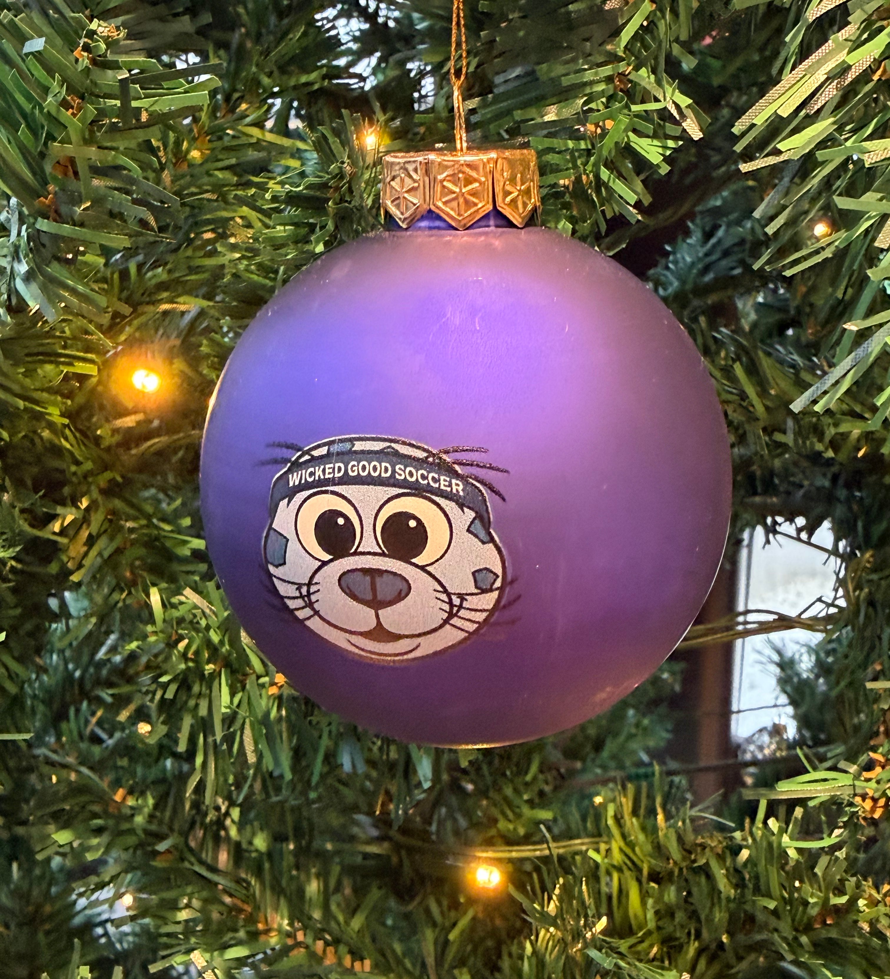 CREST/ CHIP ORNAMENT